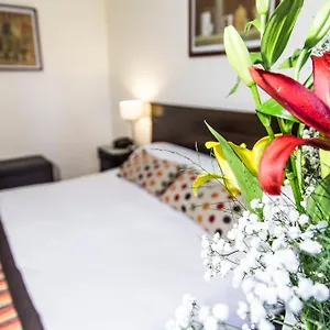 Hotel Mendoza Отель